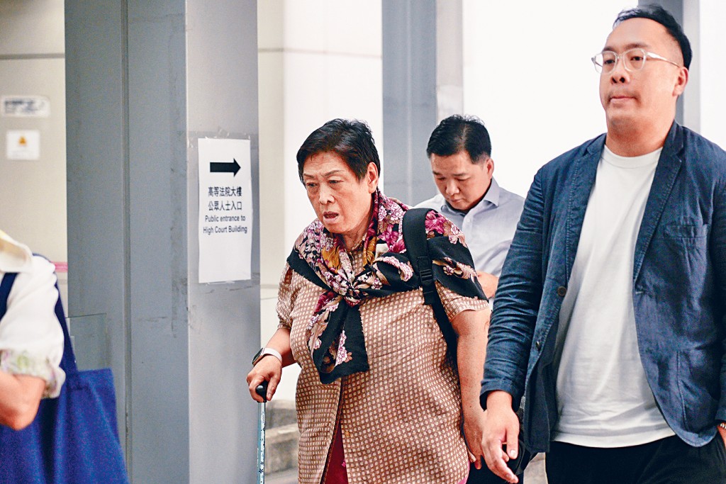 3名原告為死者勞笑鳳的長女麥銀娣、三女麥麗萍及么女麥美華。