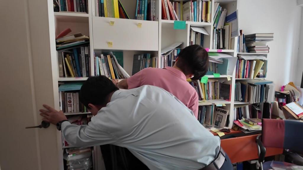 畫面既歡欣又溫馨。