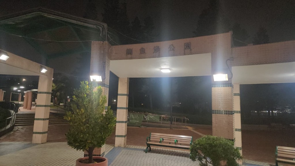 涉事地點在鰂魚涌公園海濱。黎志偉攝 涉事地點在鰂魚涌公園海濱。黎志偉攝