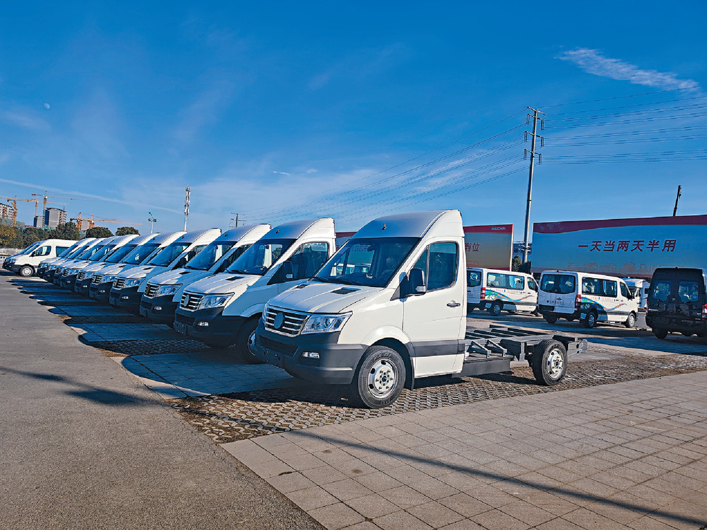 ■為Grupo Bimbo度身訂造配送貨車，首批將交付200輛，總數會在1,000輛或以上。
