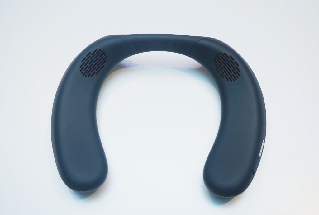 SRS-NS7底部裝有一對被動式振幅器加強低頻震撼力。