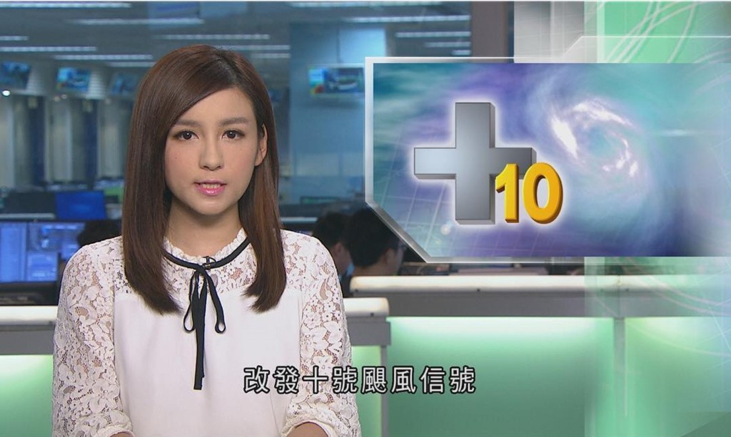 陈嘉倩是TVB前新闻小花，2017年离巢。