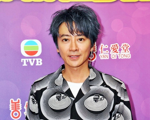 孙耀威在节目中以经典歌曲为主题，并献唱《思前恋后》。