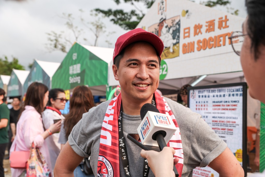 「N.I.P無名氏」負責人李先生預計,今年受天氣影響,生意下跌兩至三成。 「N.I.P無名氏」負責人李先生預計,今年受天氣影響,生意下跌兩至三成。