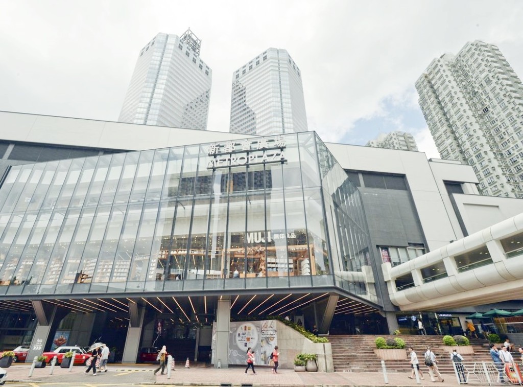 事發在新都會廣場的元氣壽司店外。資料圖片