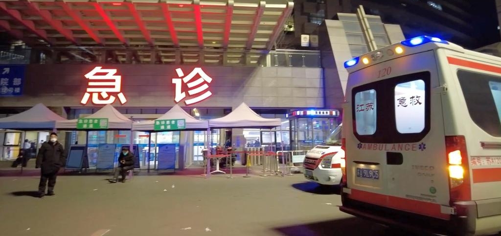 寧波大學附屬第一醫院近1個月內，收治8宗腦膜炎患者，平均年齡僅26歲。 新華社資料圖