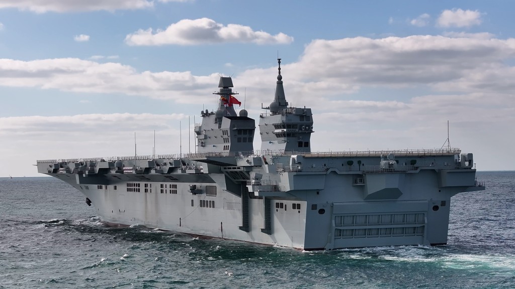 四川艦完成首次航行試驗。 新華社