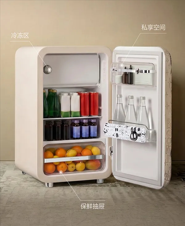 LABUBU雪柜内部设计。