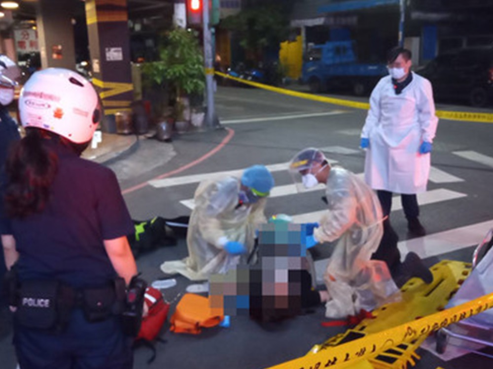 台灣新北市男子疑因意外令年幼女兒被焗死,自責並跳樓自殺身亡。網圖