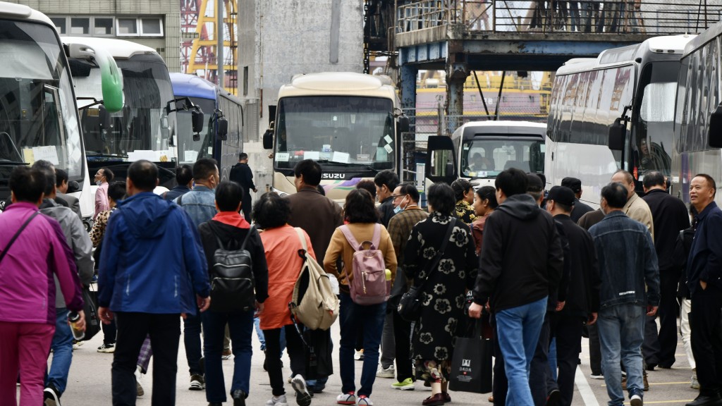 旅遊事務署今日(3日)召開會議,統籌勞動節假期接待訪港旅客的預備工作。資料圖片