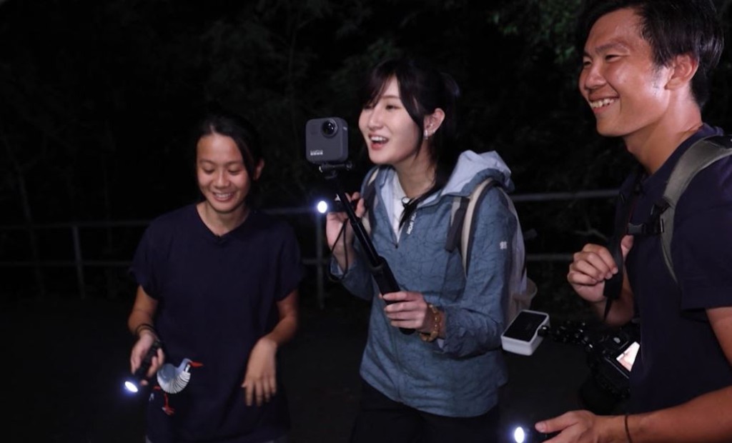 跟生態攝影師上山找生物。
