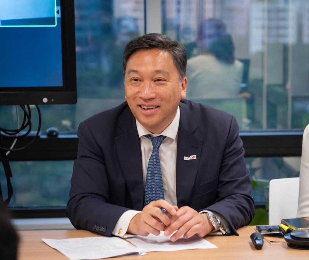 投資推廣署創新及科技和生命與健康科學總裁黃煒卓透露,今年首四個月已成功引進17間生科企業,預計帶動超過13億港元的投資額 。 投資推廣署創新及科技和生命與健康科學總裁黃煒卓透露,今年首四個月已成功引進17間生科企業,預計帶動超過13億港元的投資額 。