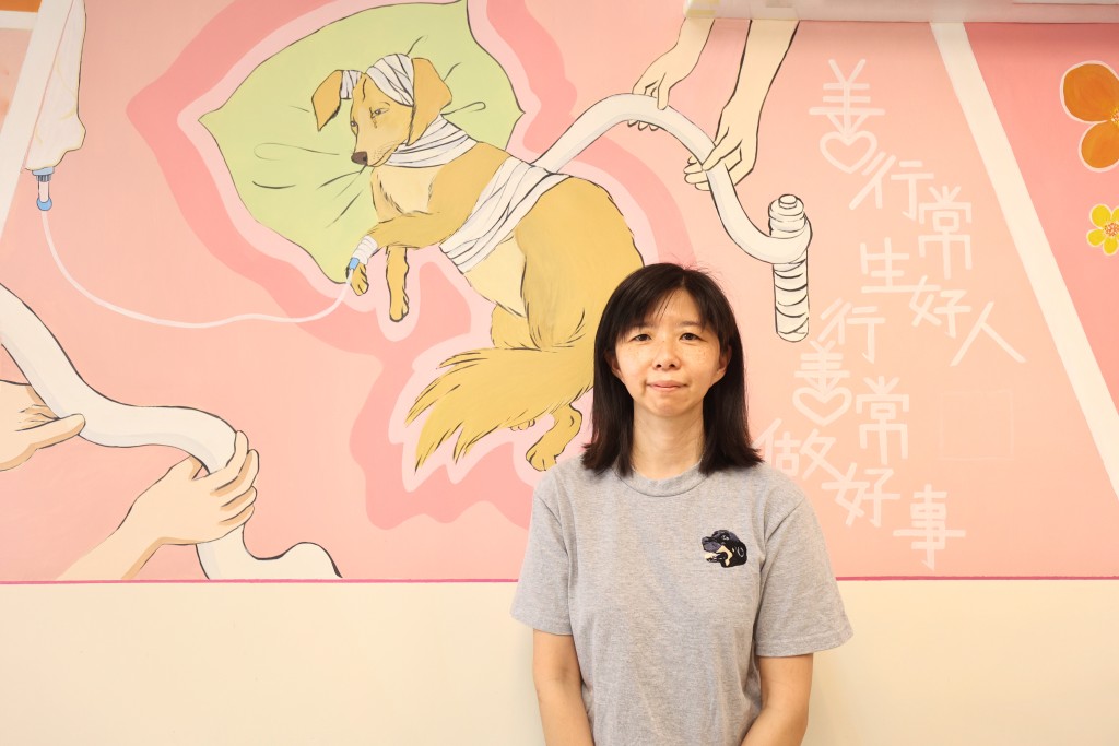 「阿棍屋」創辦人謝婉儀表示,在黃埔出現的狗隻屬都柏文犬,而朵朵則為洛威拿,是完全不同的品種。