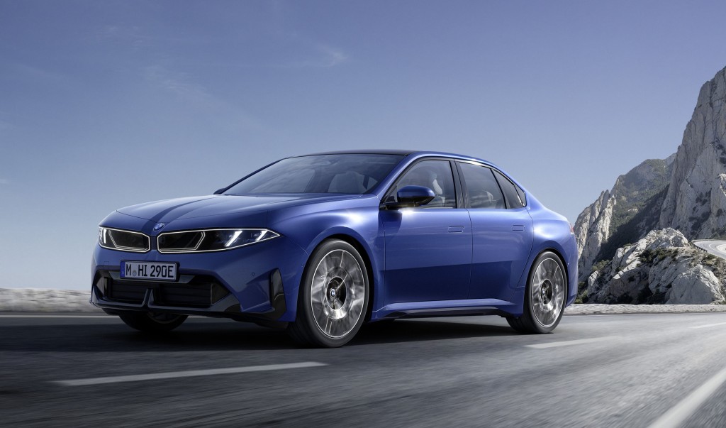 寶馬BMW發表新世代i3電動車：受惠800V電驅平台和第6代eDrive技術，i3 50 xDrive可釋出469hp澎湃馬力與645Nm強勁扭力。