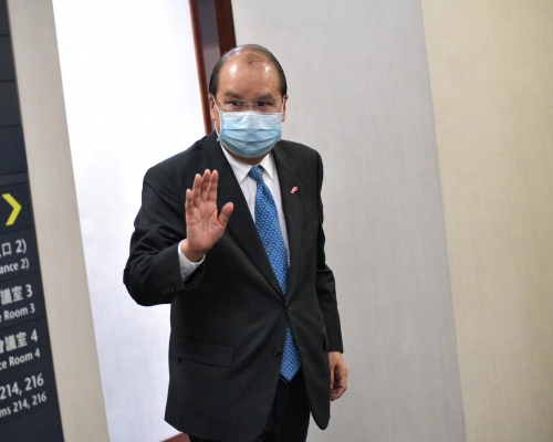 張建宗指兩辦對香港事務發表意見,是理所當然及天經地義。