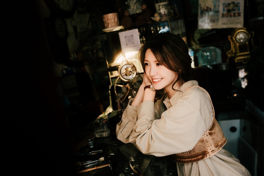 吳若希表示想將這段時間的感悟記低，特別是面對悲歡離合的時候。