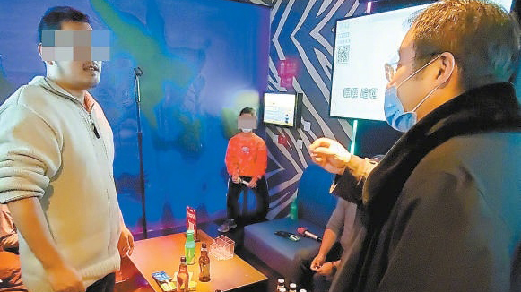法律明令禁止未成年人進KTV。北京晚報圖