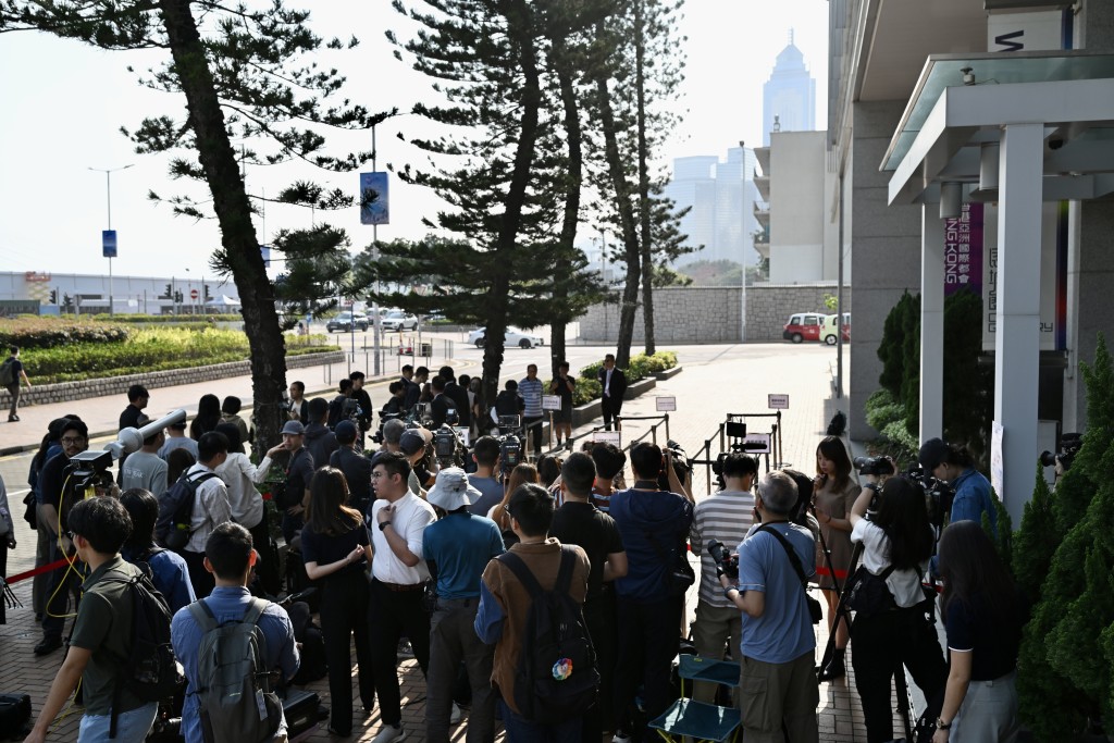 聽證會上午10時正式開始。