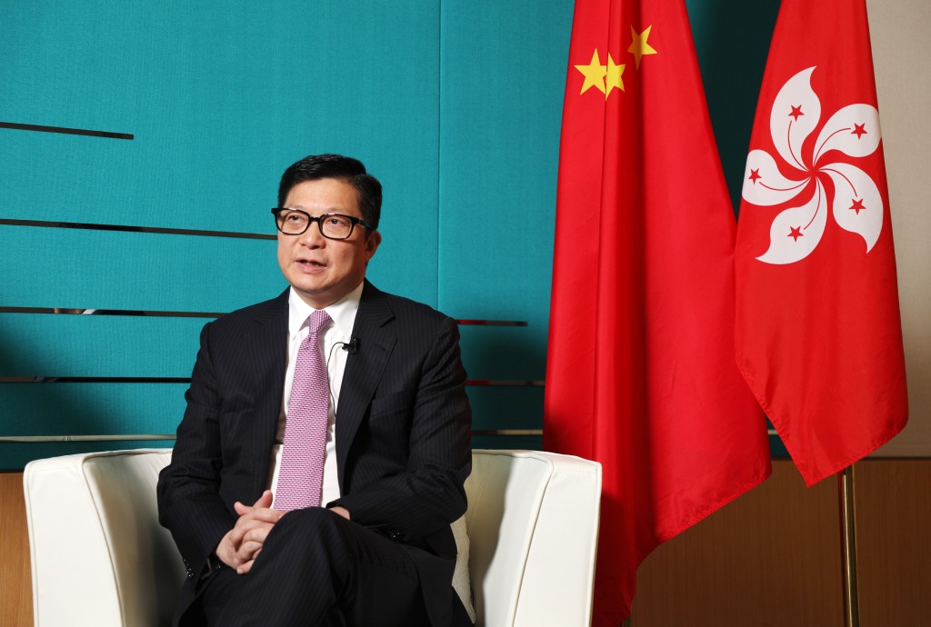 鄧炳強表示，特區政府已與廣東省部門成立專班，加強堵截非華裔偷渡客。鄭志良攝