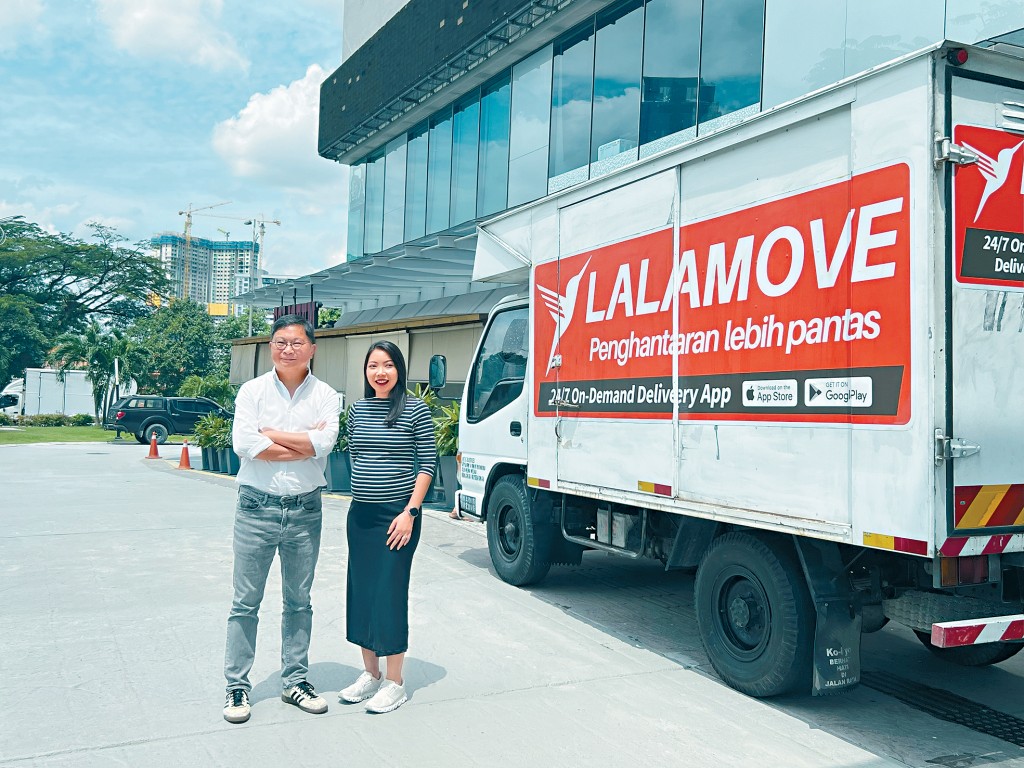 Lalamove首席運營官盧家培(左)說馬來西亞業務在開業兩三年已收支平衡,旁為Lalamove馬來西亞董事總經理鄭欣盈。