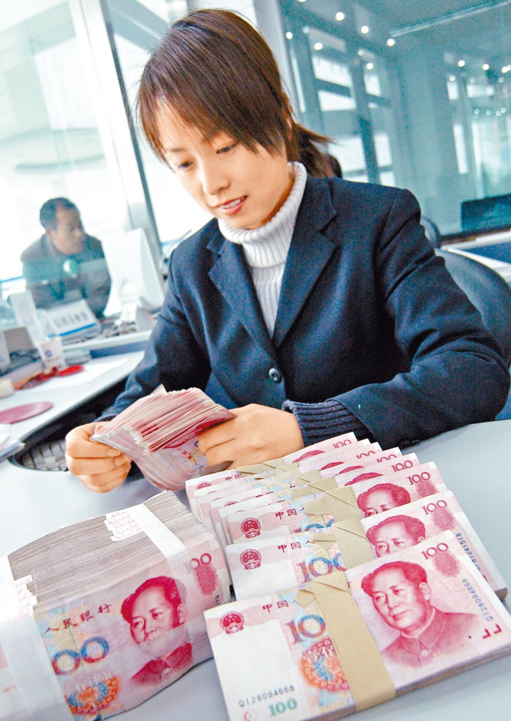美匯全面回落,人民幣順應大勢反彈。