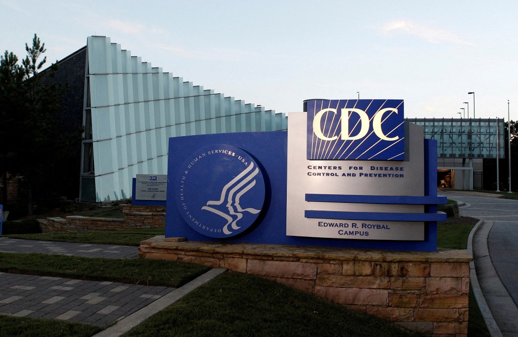 CDC统计数据显示，近来因感染新冠病毒而导致住院人数上升。路透社