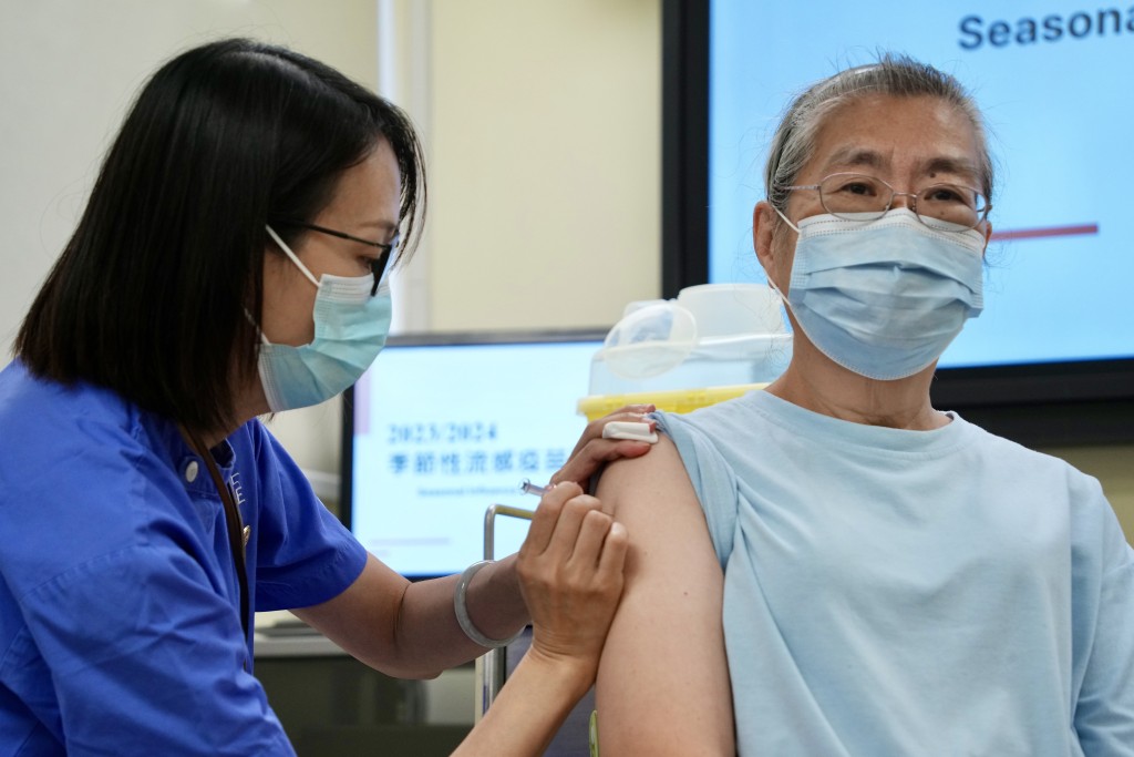 孔繁毅呼籲未接種過流感疫苗的高危人士打針,增強免疫力。資料圖片 孔繁毅呼籲未接種過流感疫苗的高危人士打針,增強免疫力。資料圖片