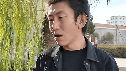 申某兒子被郭家拴住的狗咬傷，隨後將狗打死。百姓關注