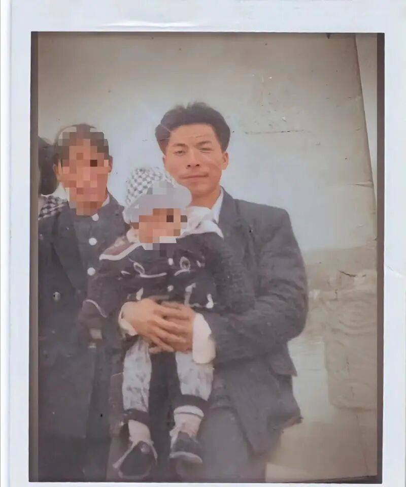 李某平遇害，遗下1岁4个月的女儿和怀孕的妻子。 