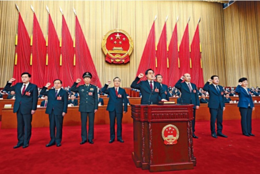 新一屆國務院內閣成員誕生由丁薛祥帶領宣誓。