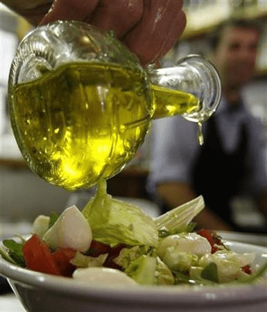 煮食以初榨橄榄油为主。 