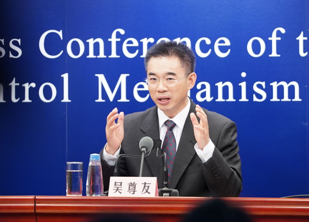 中国疾控中心流行病学首席专家吴尊友2020年就新冠肺炎疫情答记者问。中新社
