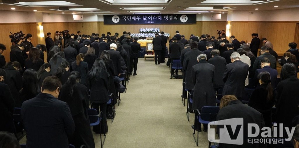 李順載周二離世,今早舉行告別式及出殯儀式。 李順載周二離世,今早舉行告別式及出殯儀式。