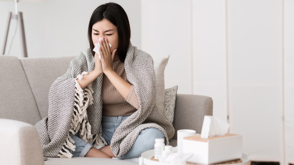 天氣寒冷易頭痛！醫生列12指標自測氣象病風險 4招保暖/增免疫力