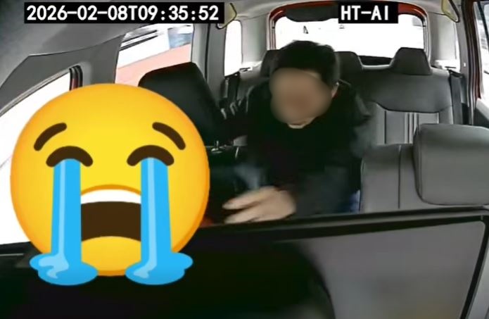 醉客突撲向前箍著司機。fb車cam L（香港群組）影片截圖