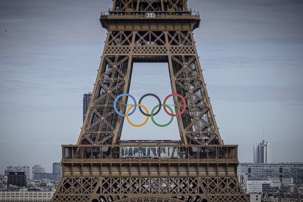 法國採取嚴密保安，應對奧運開幕。美聯社