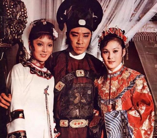 胡錦70年代起拍過很多風月片。