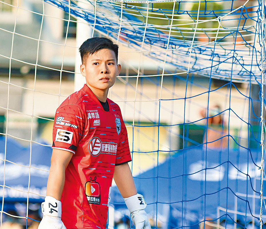 ■吳卓蔚效力台中藍鯨，把守球隊最後一關。    