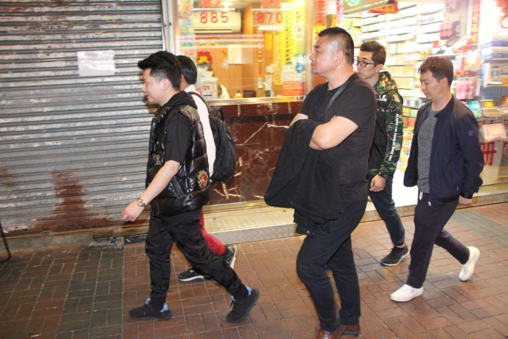 警方將4名遇劫深圳事主帶走調查