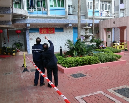 警方在現場調查。