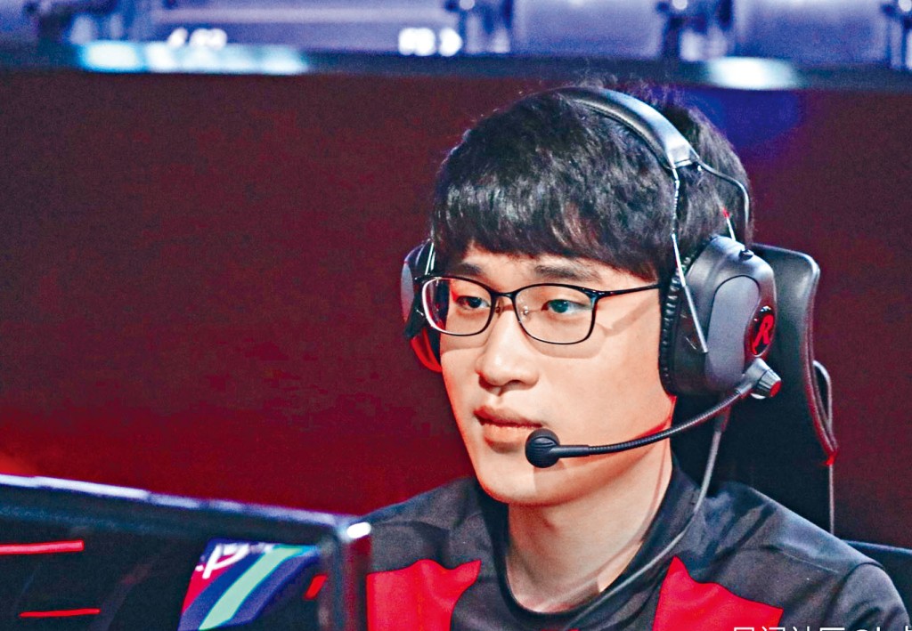 ■涉出言辱华的韩国电竞选手金长谦。