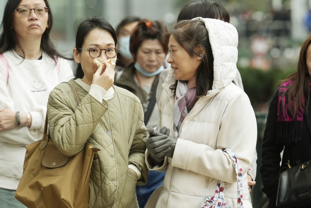 下周日上午，部分新界地區如大埔、石崗及打鼓嶺更低見10度，勢成今年最低溫記錄。