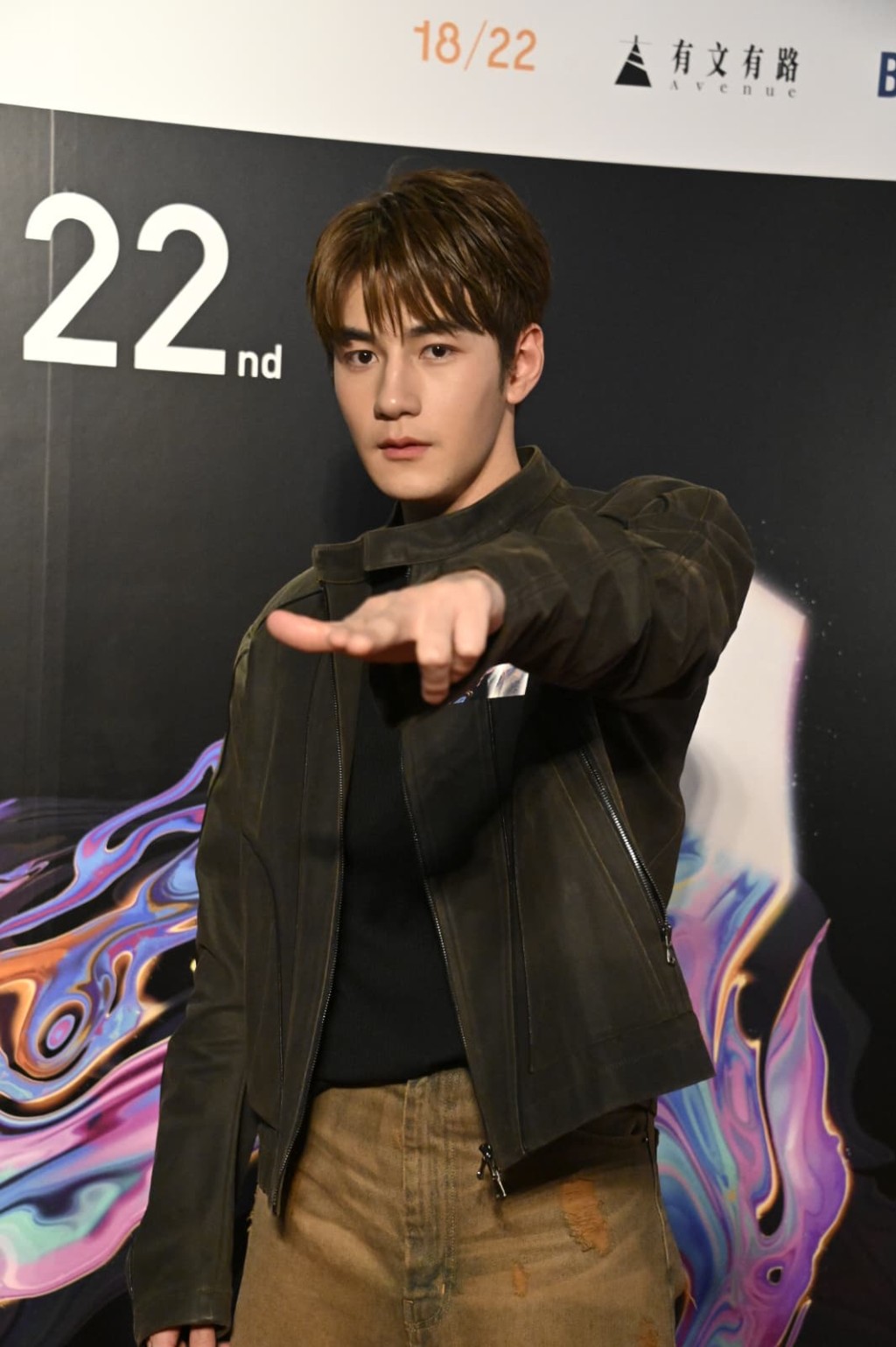 魏浚笙首任男主角，試過零下幾度拍攝18小時。 