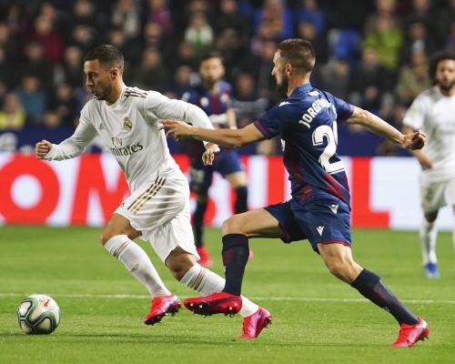 夏萨特(左)恐无缘斗曼城。AP