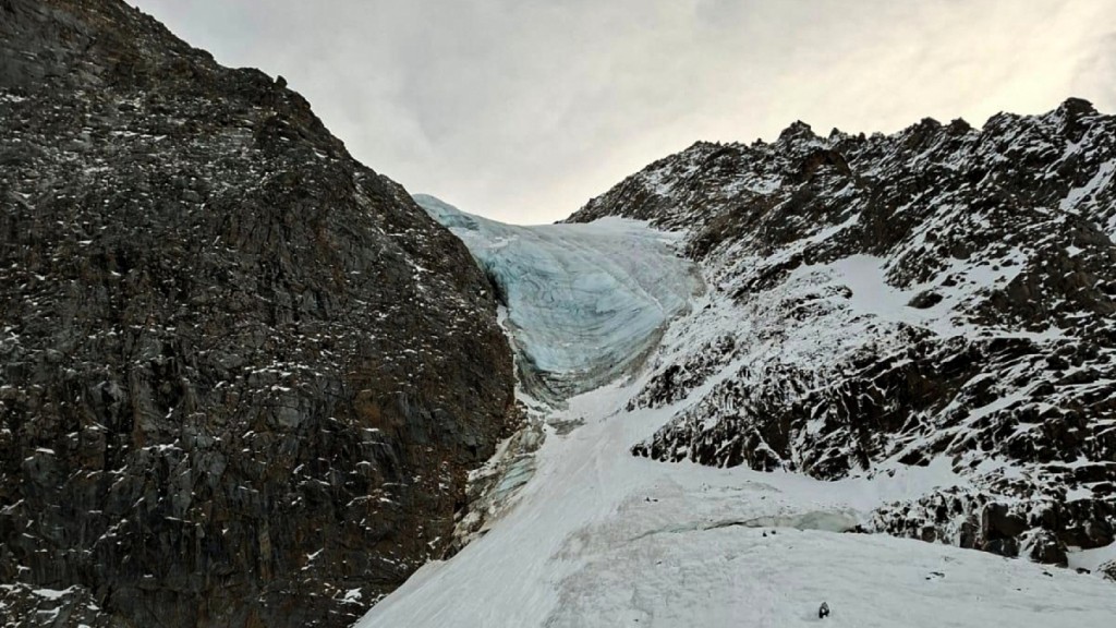 意大利多洛米蒂山脈（Dolomite mountains）周六發生雪崩，引致多人身亡。美聯社