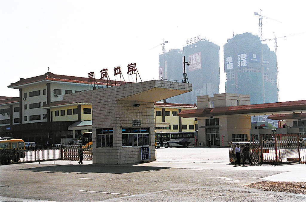 2003年1月27日正式全面實行，成為首個及唯一全天候運作的港深陸路口岸。資料圖片