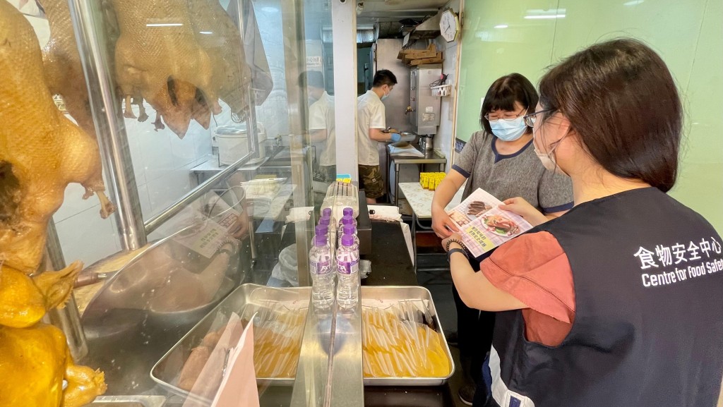 食安中心指食物長時間室溫存放易變壞,燒味滷味同屬高風險食物。政府新聞處