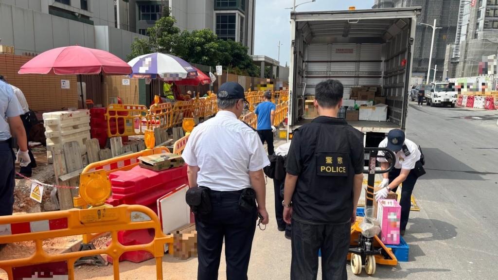 警夥食環打擊古洞北非法賣飯盒 拘5女檢740盒飯