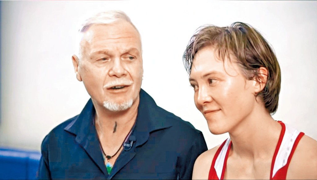 何慈茵大爆父親何麥是個緊張大師。