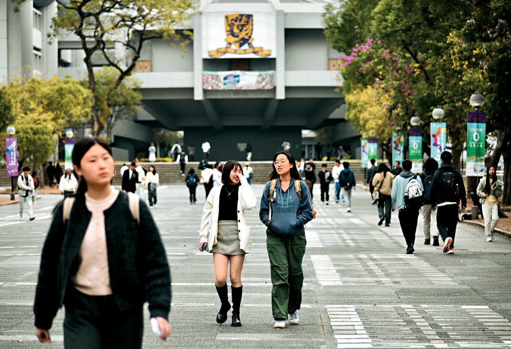 中大今年接獲的非本地生申請人數字創有紀錄以來的新高,截至本月初,共收到逾一萬份申請,按年增加最少20%。